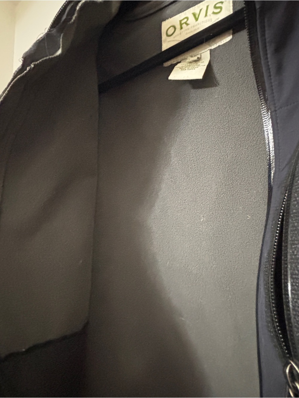 Orvis Men's Dark Navy Softshell Raincoat - Picture 3 of 6